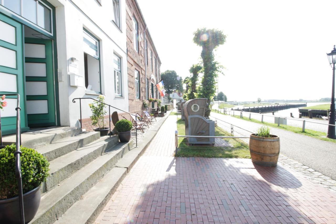 Lexow - Hotel An De Havenkant Toenning Exterior photo